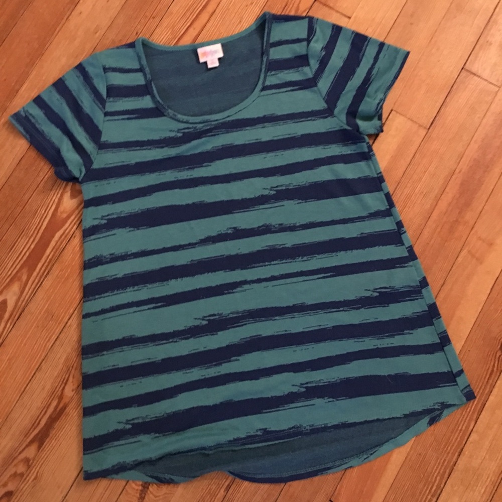 Lularoe Classic Tee